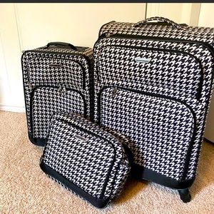 Prodigy 3 piece luggage set